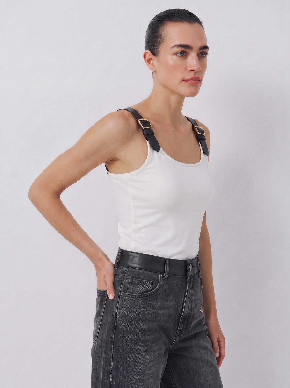 Sivera Tank Top Black Belt – Ecru